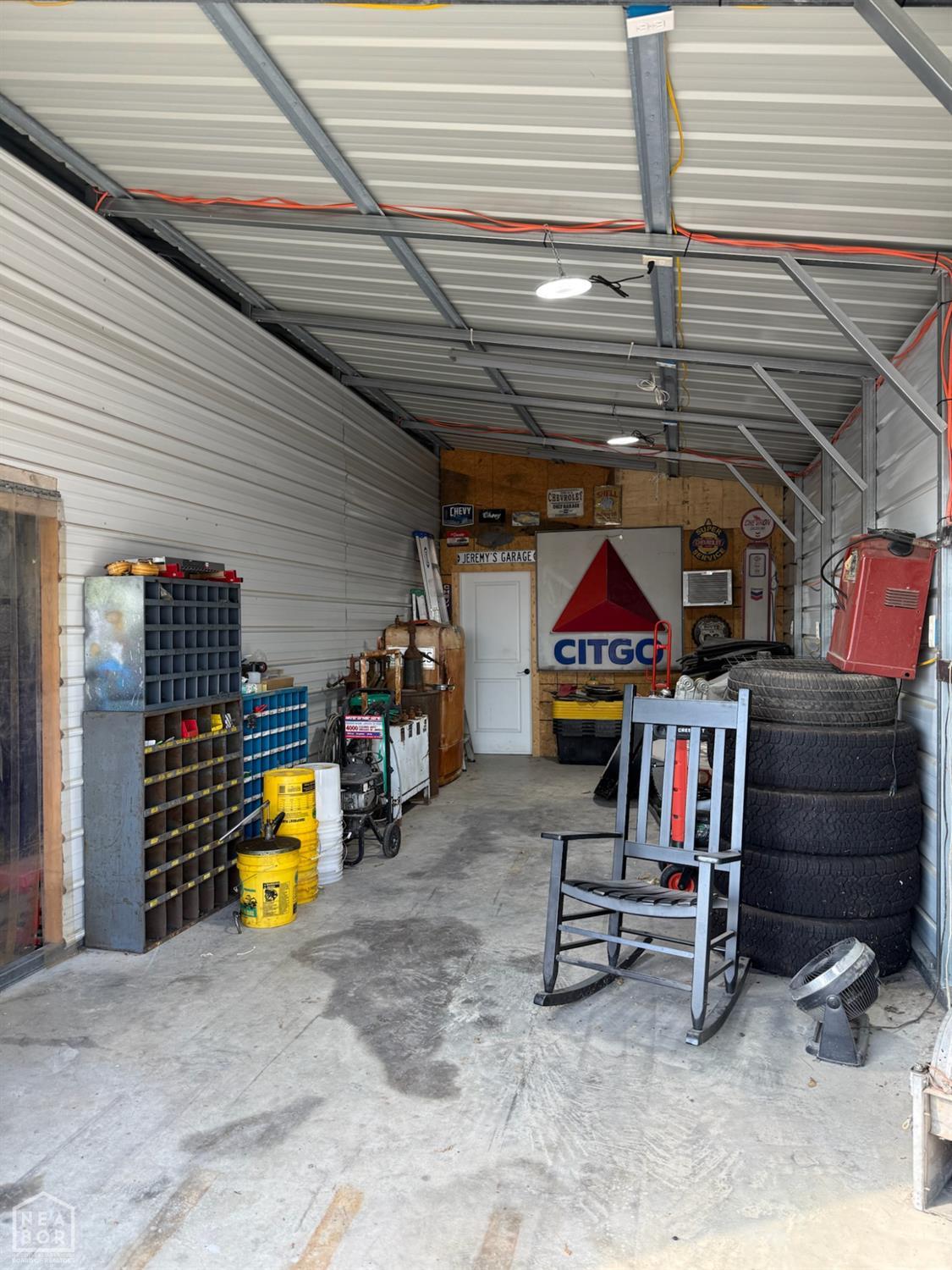 1827 Cr 906