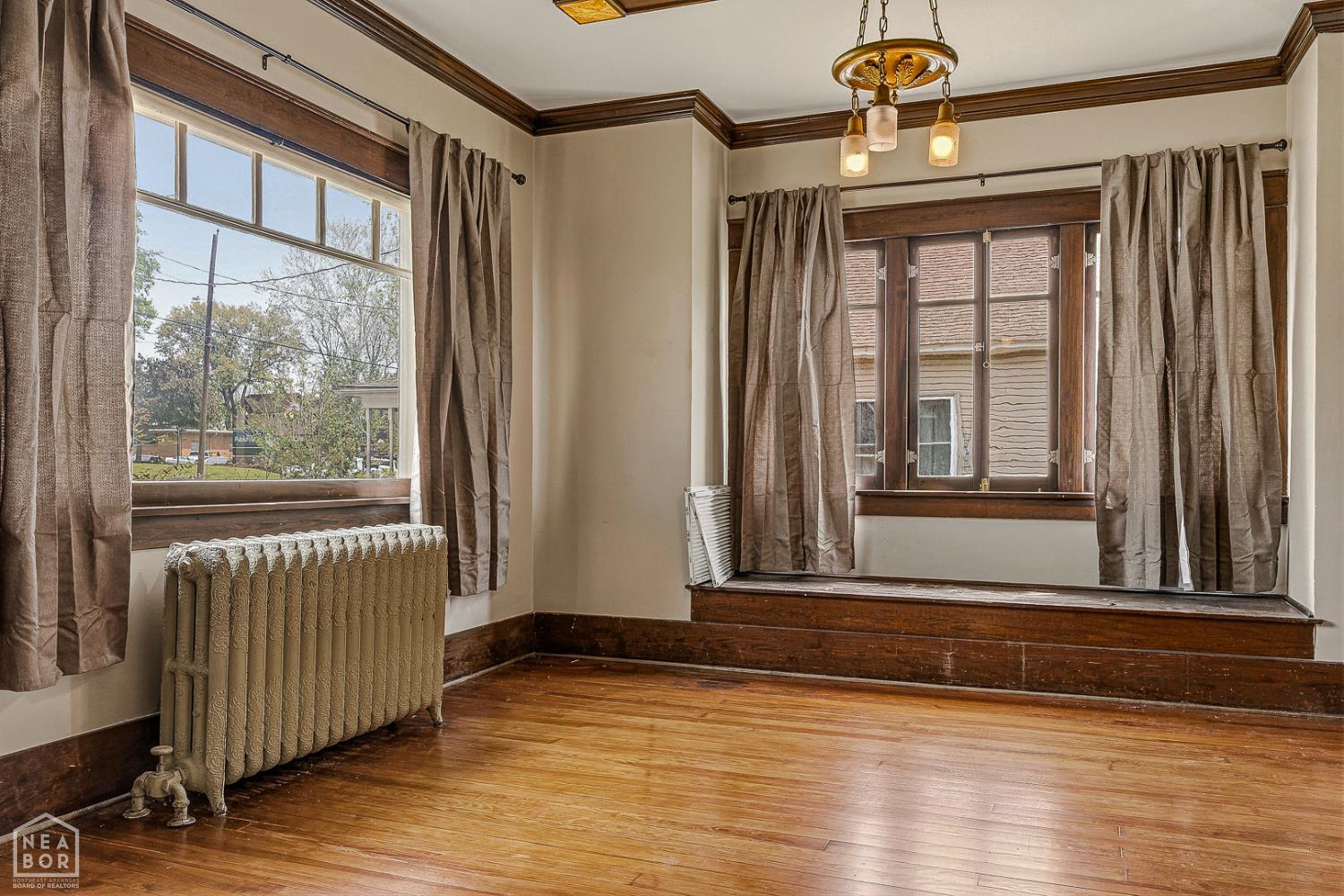 315 W Cherry Avenue