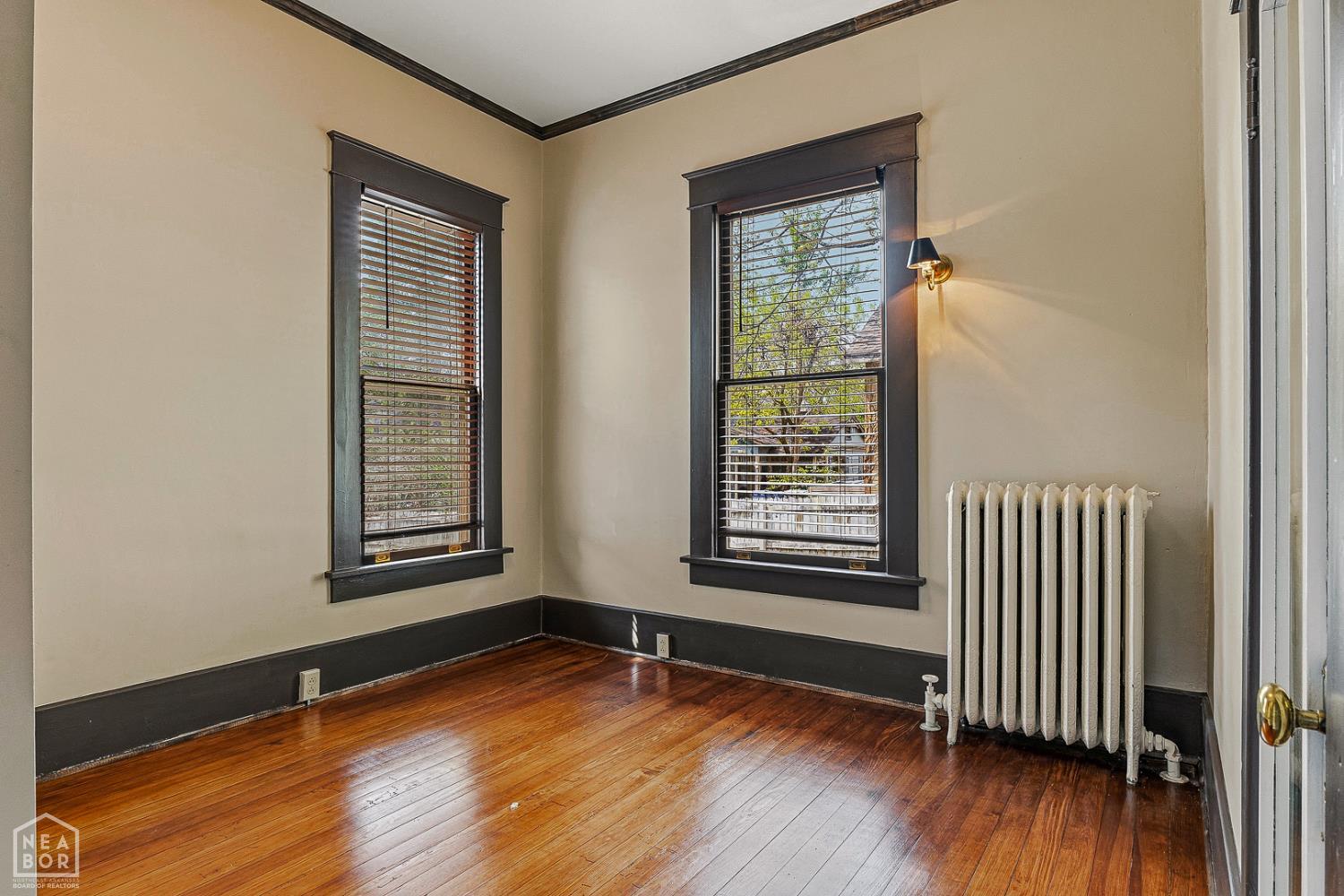 315 W Cherry Avenue