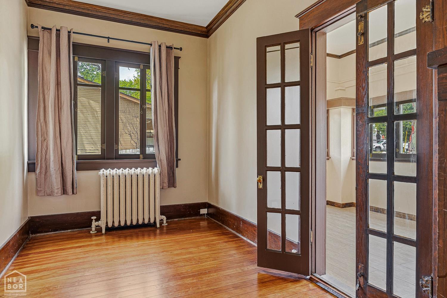 315 W Cherry Avenue