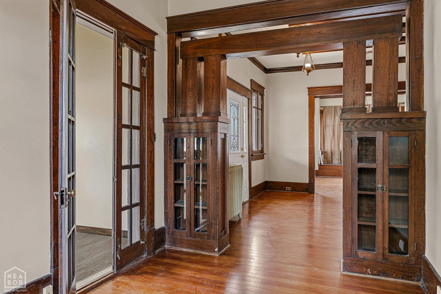 315 W Cherry Avenue