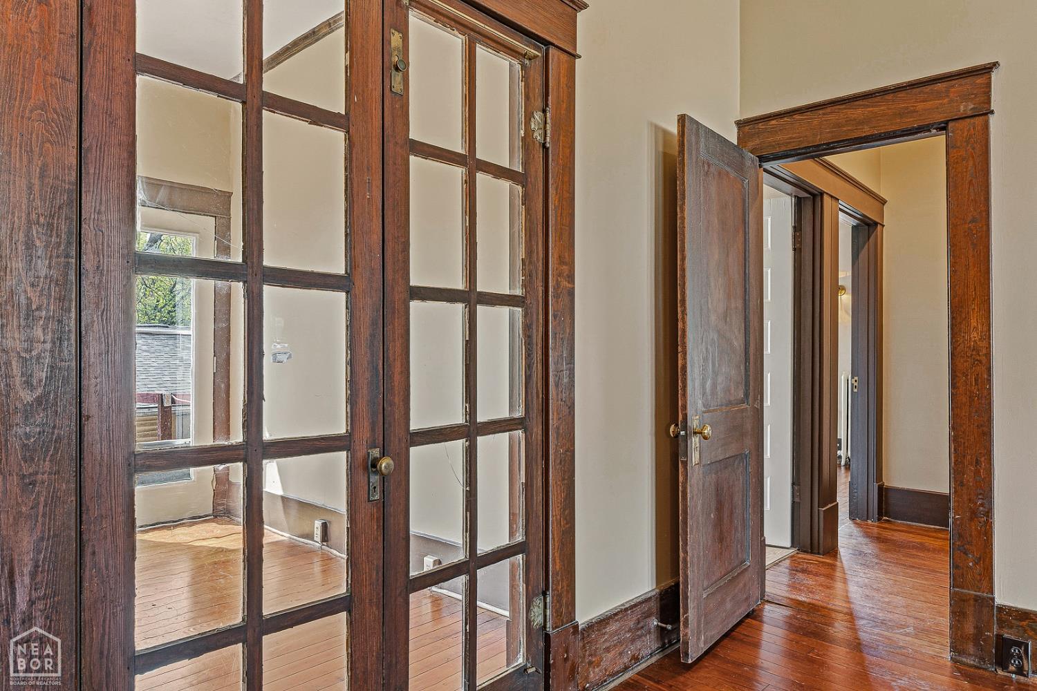 315 W Cherry Avenue