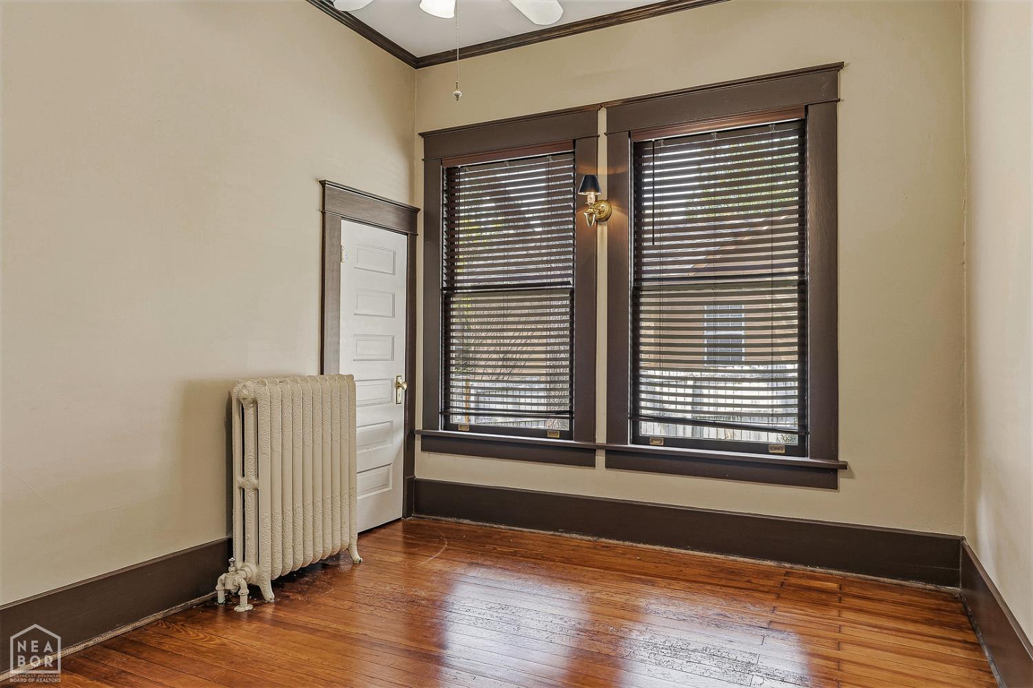 315 W Cherry Avenue