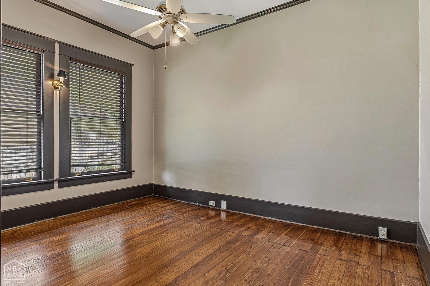 315 W Cherry Avenue