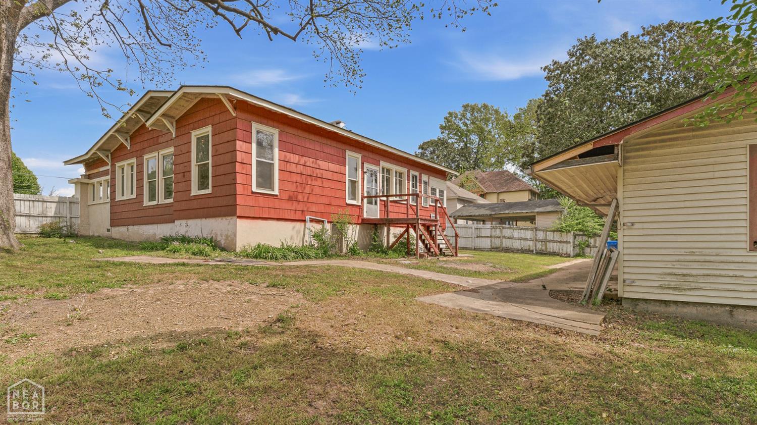 315 W Cherry Avenue