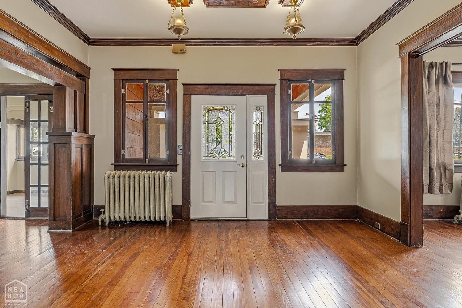 315 W Cherry Avenue