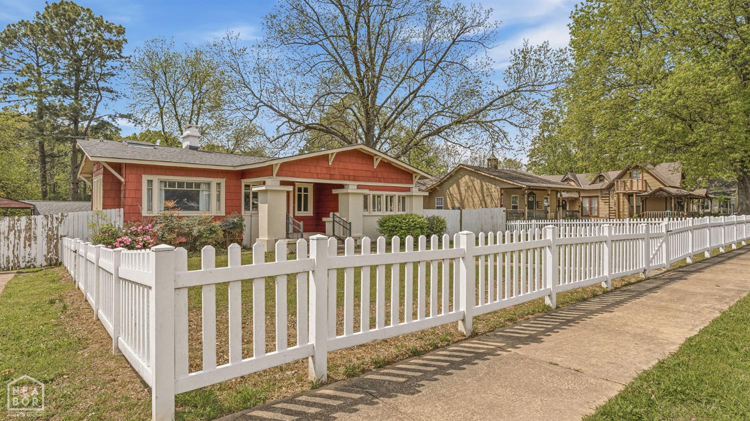 315 W Cherry Avenue