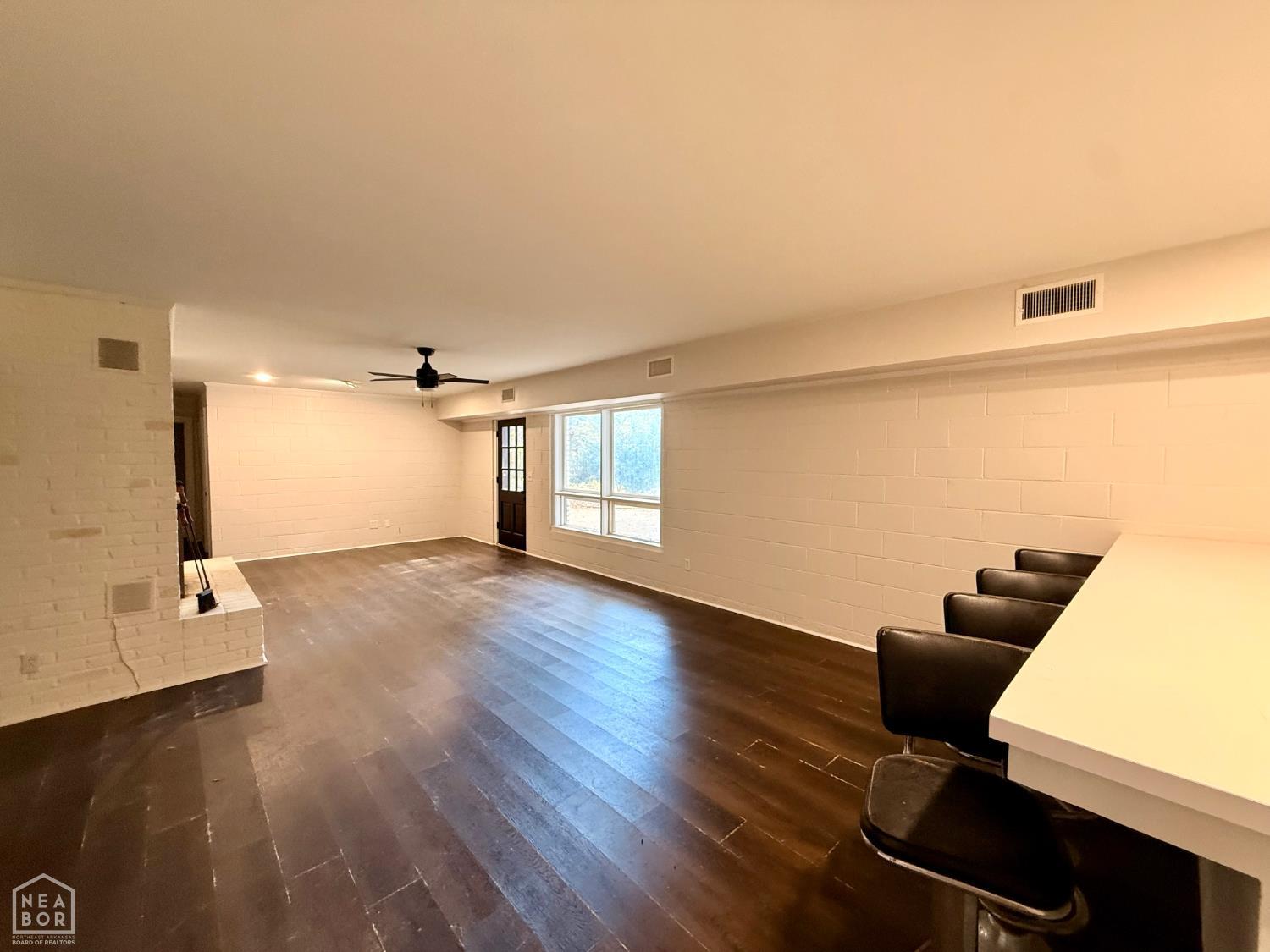 909 Pinecrest Drive