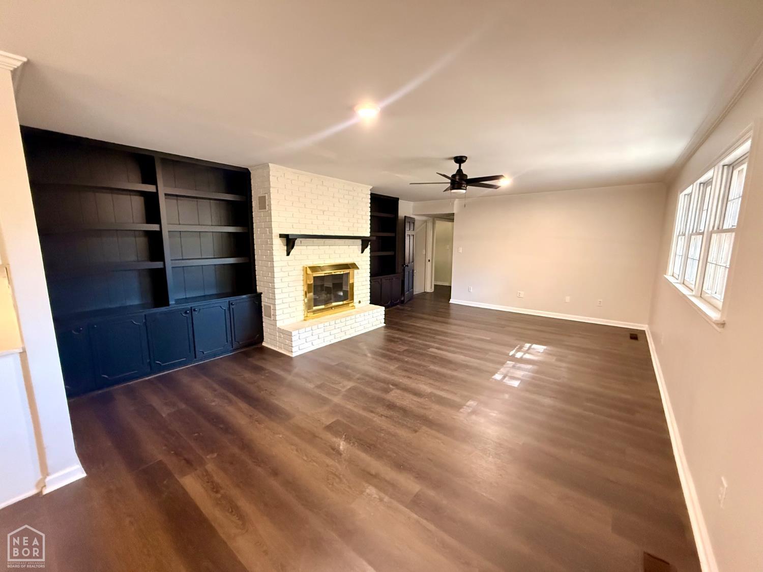 909 Pinecrest Drive
