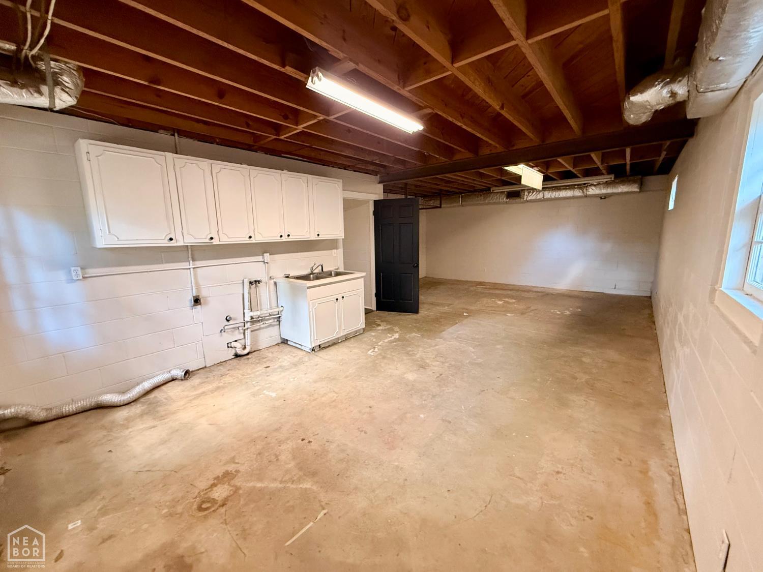 909 Pinecrest Drive