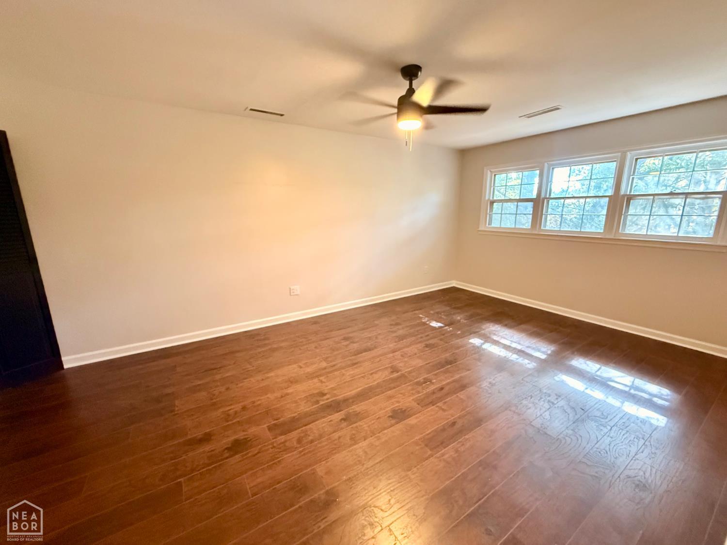 909 Pinecrest Drive