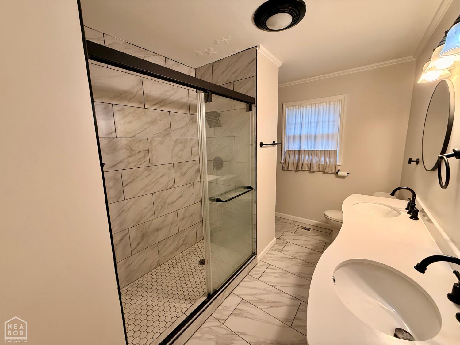 909 Pinecrest Drive