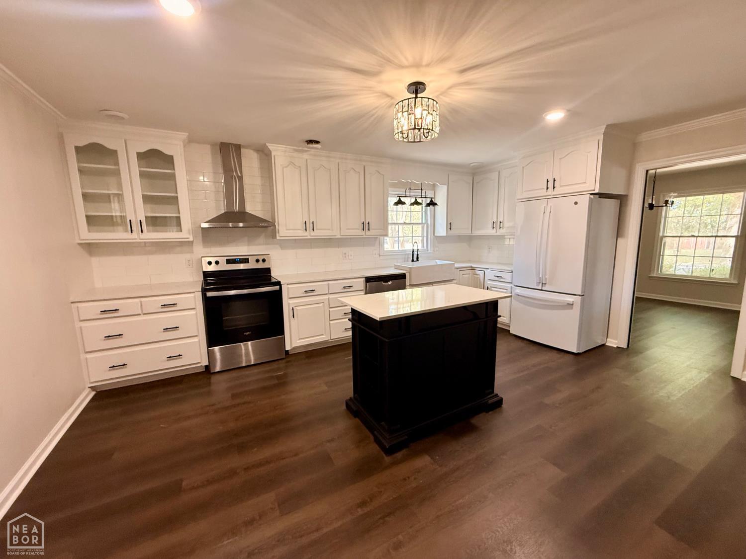 909 Pinecrest Drive