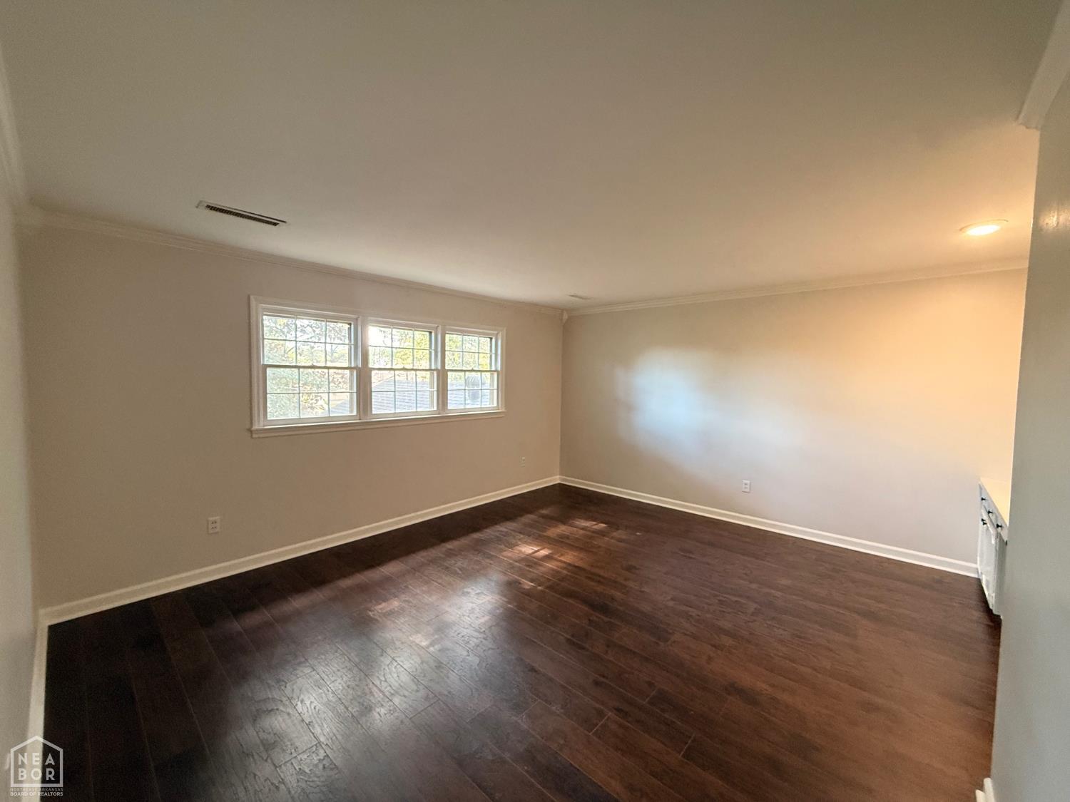 909 Pinecrest Drive