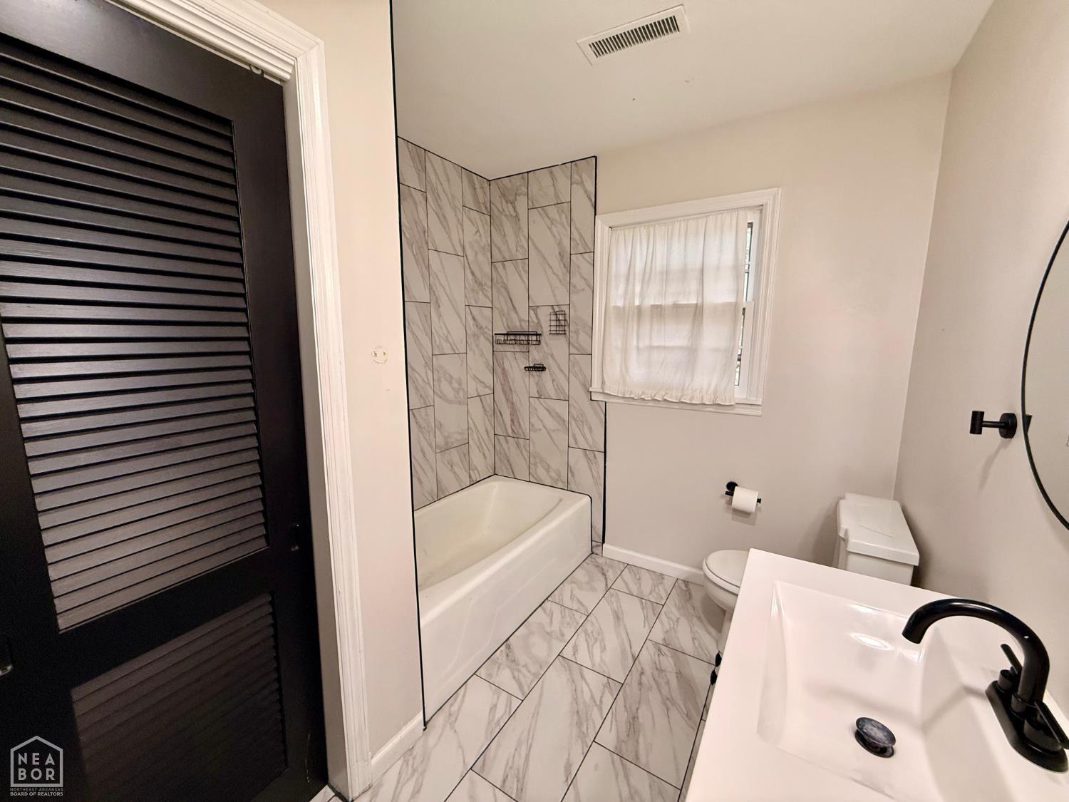 909 Pinecrest Drive